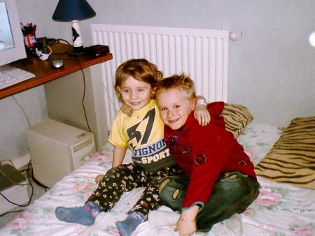 ma tite soeur et mon couzin ( ou shean et johanna sivous preferez